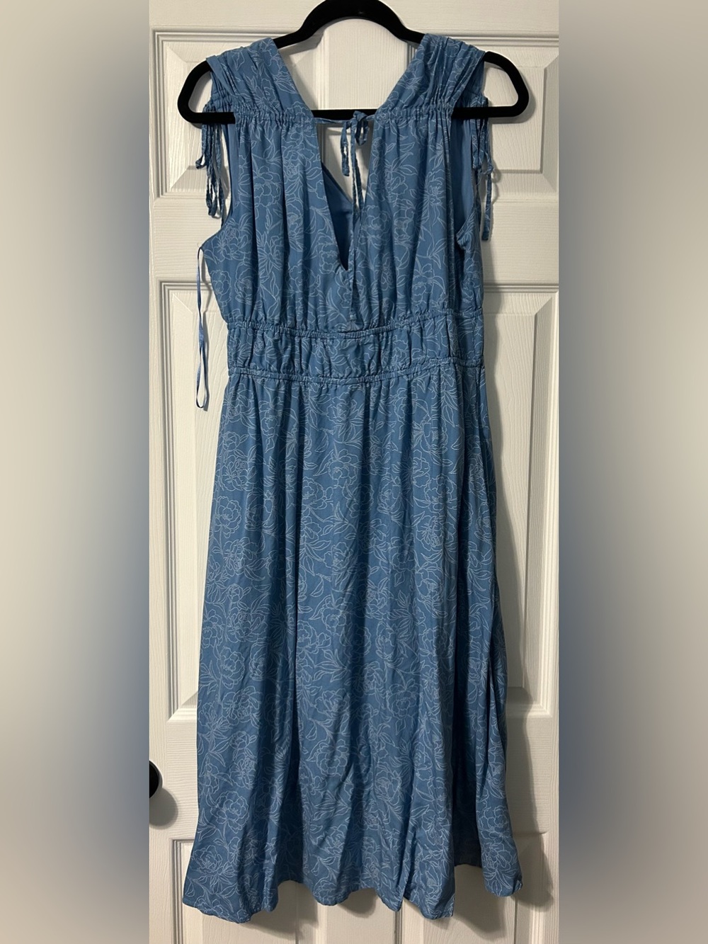 Time and Tru Blue Floral Midi Dress with V-Neck and Tie Back - Picture 2 of 2